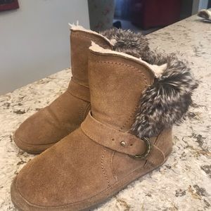 Girls bear paw boots